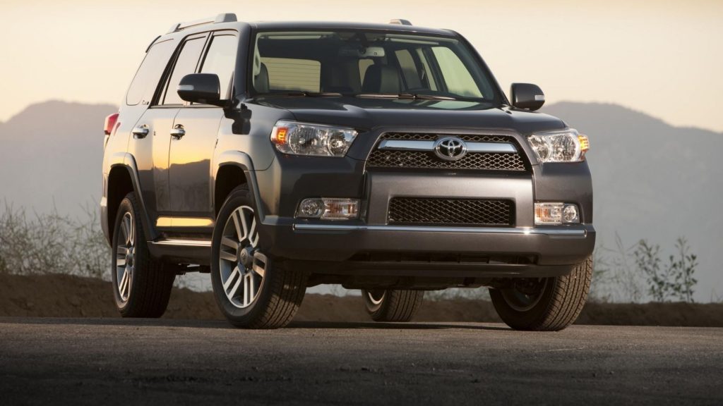 Toyota 4runner Overland profile