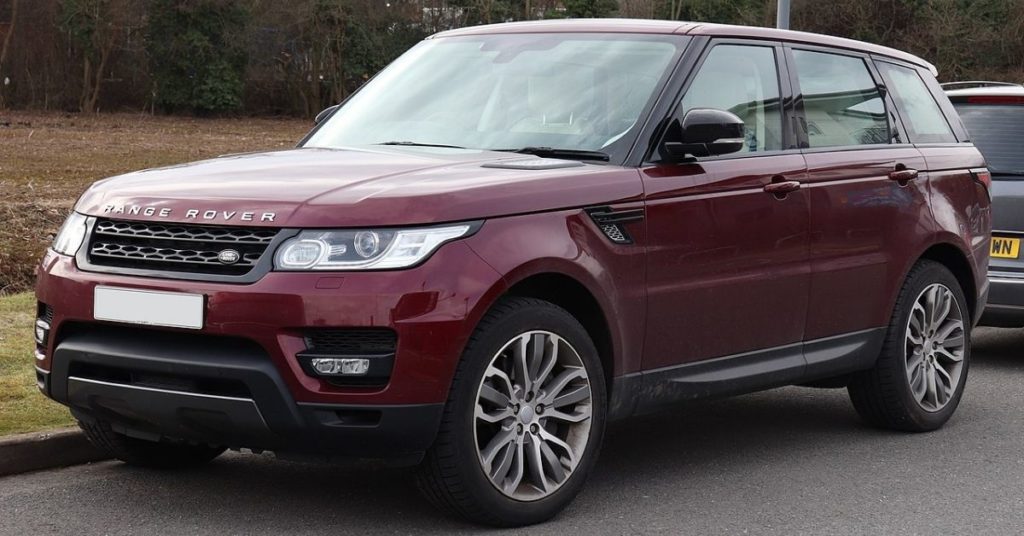 Land Rover Discovery vs Range Rover Sport