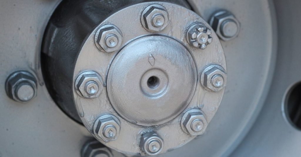 Manual Locking Hubs vs Automatic: Which is Better?