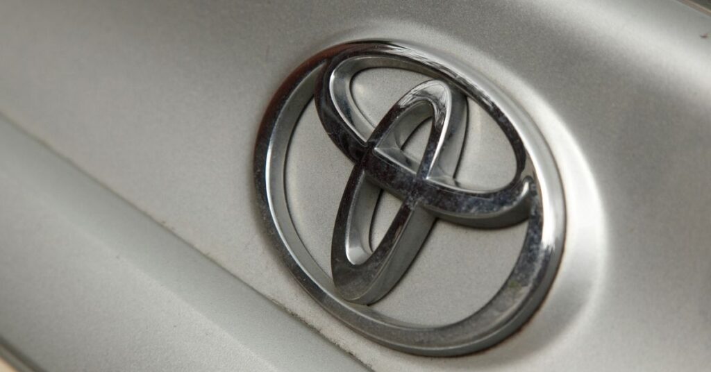 What Does SR5 Mean on Toyota?